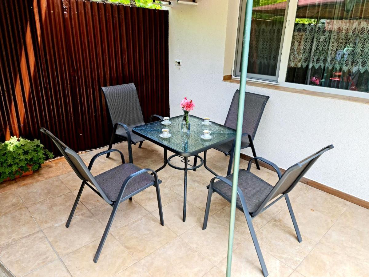 Fema Guest House Balchik Eksteriør billede