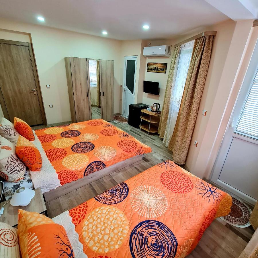 Fema Guest House Balchik Eksteriør billede