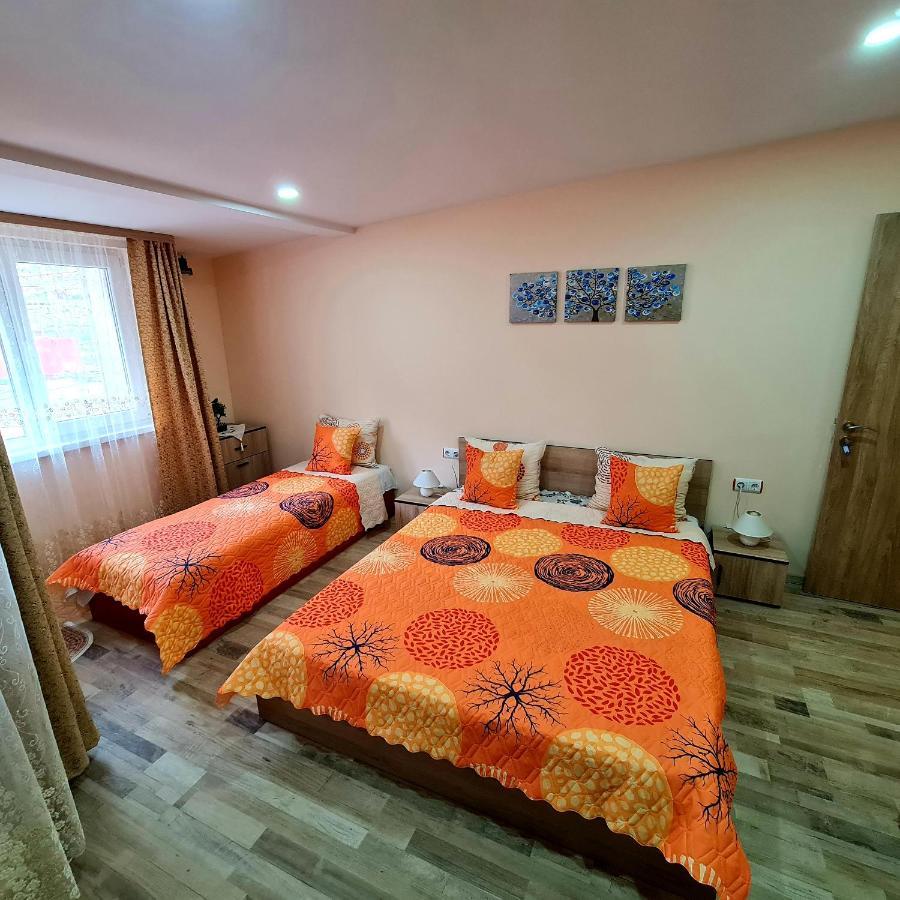 Fema Guest House Balchik Eksteriør billede