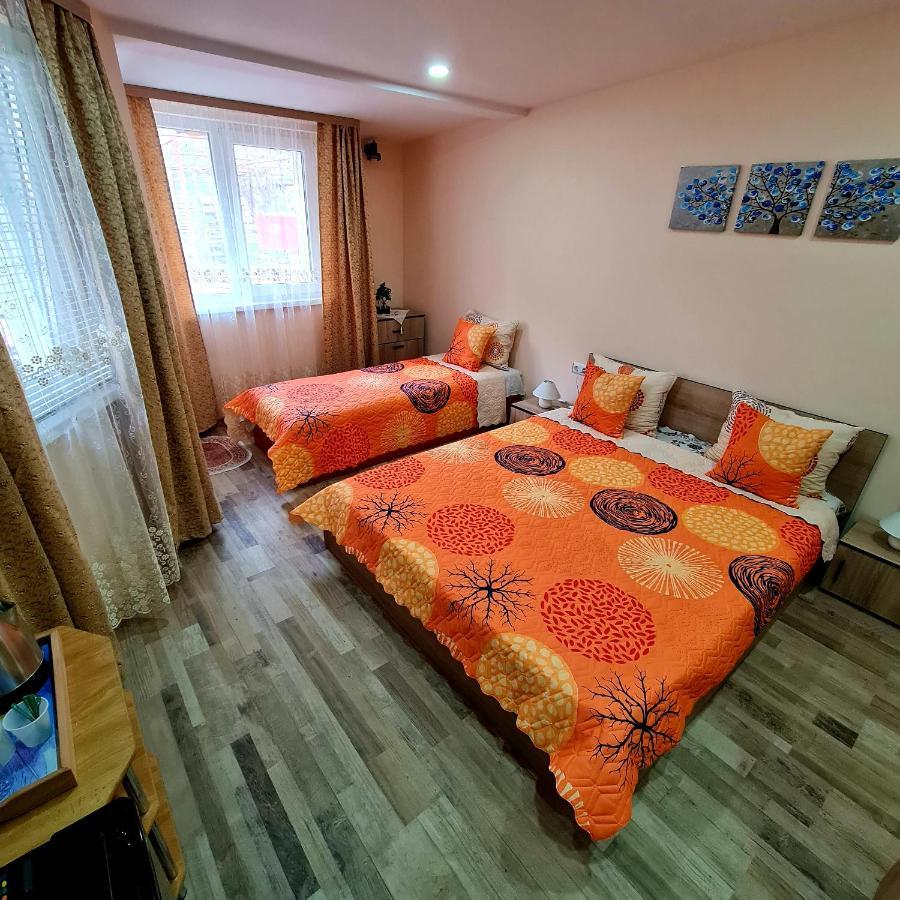 Fema Guest House Balchik Eksteriør billede